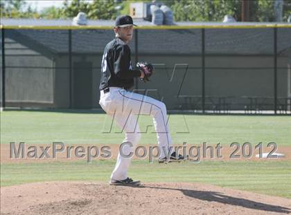 Thumbnail 3 in JSerra Catholic @ Servite photogallery.