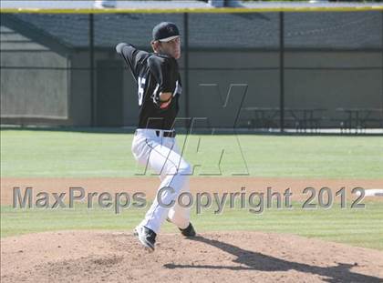 Thumbnail 3 in JSerra Catholic @ Servite photogallery.