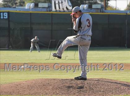 Thumbnail 3 in JSerra Catholic @ Servite photogallery.