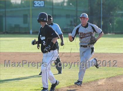 Thumbnail 2 in JSerra Catholic @ Servite photogallery.