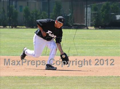Thumbnail 2 in JSerra Catholic @ Servite photogallery.