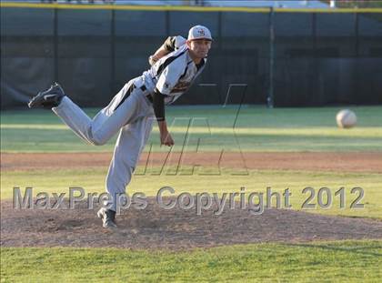 Thumbnail 2 in JSerra Catholic @ Servite photogallery.