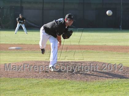 Thumbnail 3 in JSerra Catholic @ Servite photogallery.