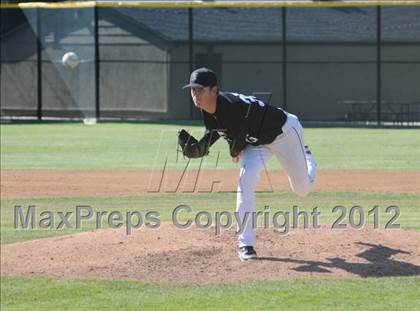 Thumbnail 3 in JSerra Catholic @ Servite photogallery.