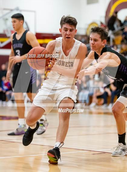Thumbnail 3 in Shadow Hills @ Simi Valley (CIF SS DIV. 3A Quarterfinals) photogallery.