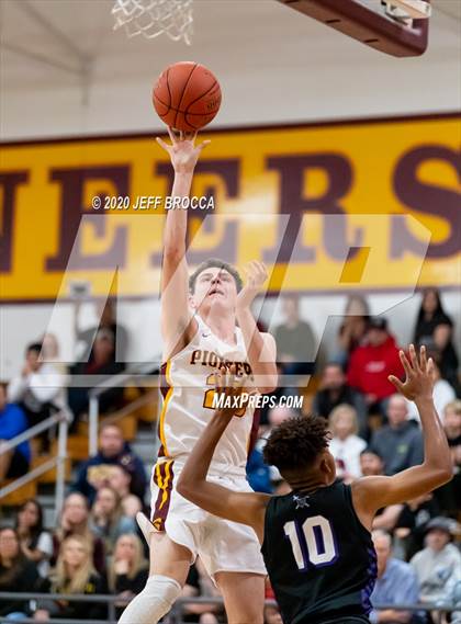 Thumbnail 3 in Shadow Hills @ Simi Valley (CIF SS DIV. 3A Quarterfinals) photogallery.