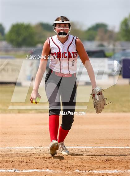 Thumbnail 2 in Cascade vs Western Dubuque (West Delaware Invitational) photogallery.