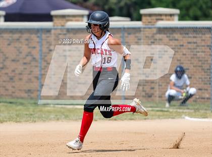 Thumbnail 2 in Cascade vs Western Dubuque (West Delaware Invitational) photogallery.