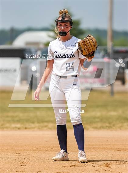 Thumbnail 2 in Cascade vs Western Dubuque (West Delaware Invitational) photogallery.