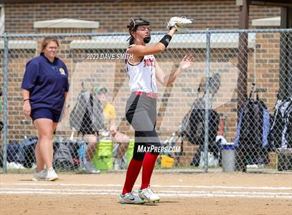 Thumbnail 1 in Cascade vs Western Dubuque (West Delaware Invitational) photogallery.