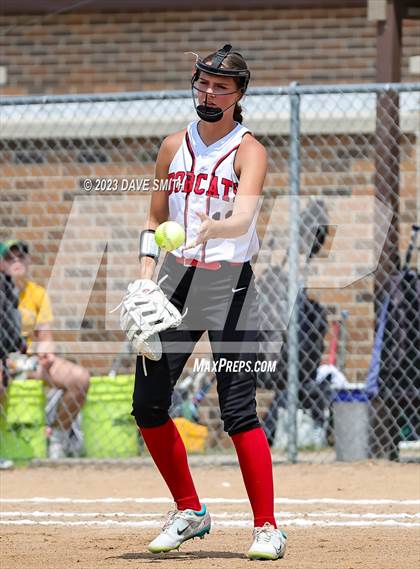 Thumbnail 2 in Cascade vs Western Dubuque (West Delaware Invitational) photogallery.