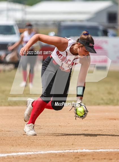 Thumbnail 3 in Cascade vs Western Dubuque (West Delaware Invitational) photogallery.