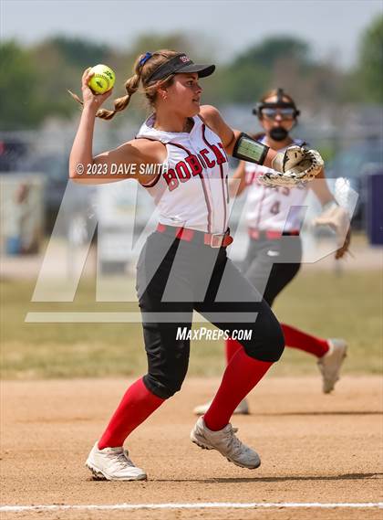 Thumbnail 3 in Cascade vs Western Dubuque (West Delaware Invitational) photogallery.