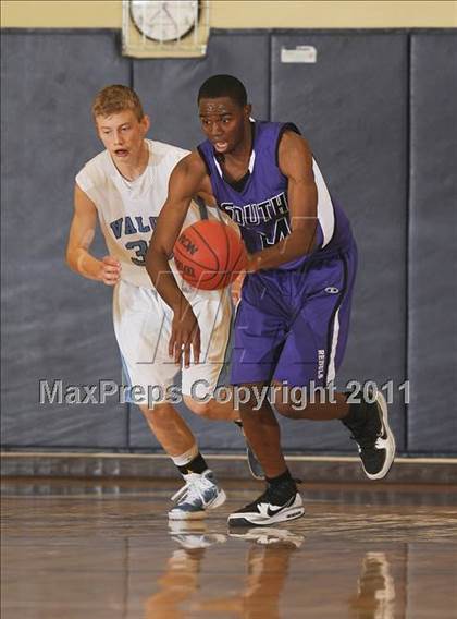 Thumbnail 2 in Denver South @ Valor Christian photogallery.