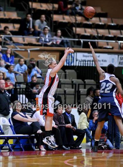 Thumbnail 1 in Hanford vs. Clovis East (CIF CS D1 Final) photogallery.