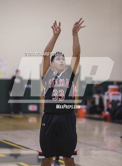 Thumbnail 3 in Dinuba vs. Selma (68th Annual Kingsburg Lions Club Tournament) photogallery.