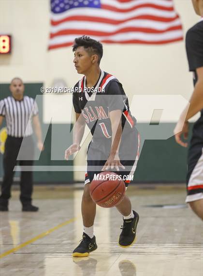 Thumbnail 3 in Dinuba vs. Selma (68th Annual Kingsburg Lions Club Tournament) photogallery.