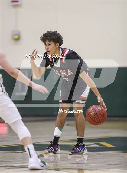 Thumbnail 1 in Dinuba vs. Selma (68th Annual Kingsburg Lions Club Tournament) photogallery.