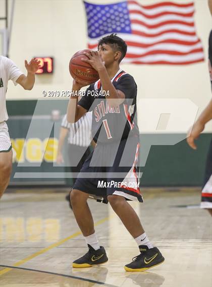 Thumbnail 1 in Dinuba vs. Selma (68th Annual Kingsburg Lions Club Tournament) photogallery.