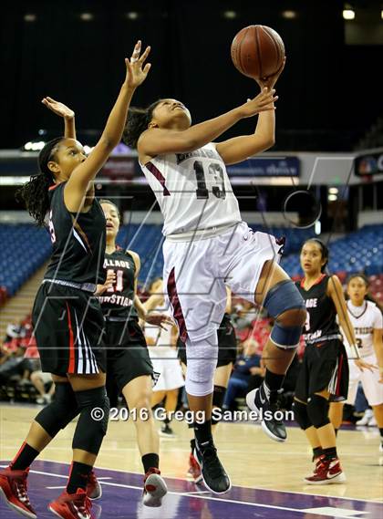 Thumbnail 2 in Eastside College Prep vs Village Christian (CIF State D5 Final) photogallery.