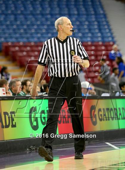 Thumbnail 3 in Eastside College Prep vs Village Christian (CIF State D5 Final) photogallery.