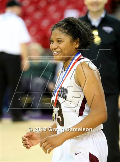 Thumbnail 2 in Eastside College Prep vs Village Christian (CIF State D5 Final) photogallery.