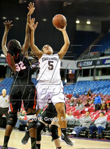 Thumbnail 1 in Eastside College Prep vs Village Christian (CIF State D5 Final) photogallery.
