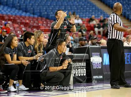 Thumbnail 3 in Eastside College Prep vs Village Christian (CIF State D5 Final) photogallery.
