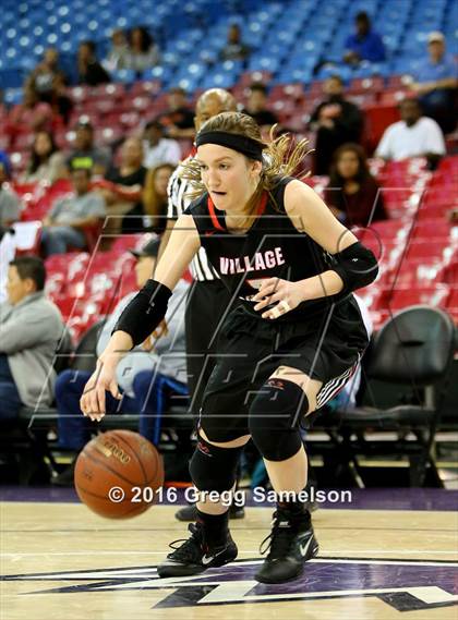 Thumbnail 3 in Eastside College Prep vs Village Christian (CIF State D5 Final) photogallery.