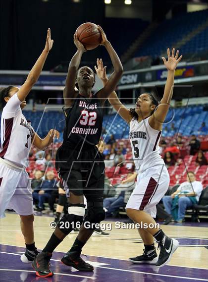 Thumbnail 3 in Eastside College Prep vs Village Christian (CIF State D5 Final) photogallery.