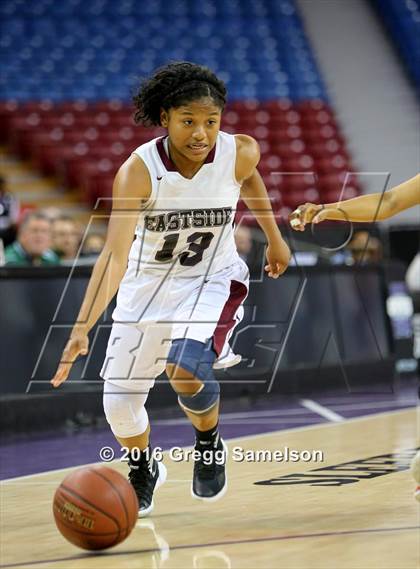 Thumbnail 3 in Eastside College Prep vs Village Christian (CIF State D5 Final) photogallery.