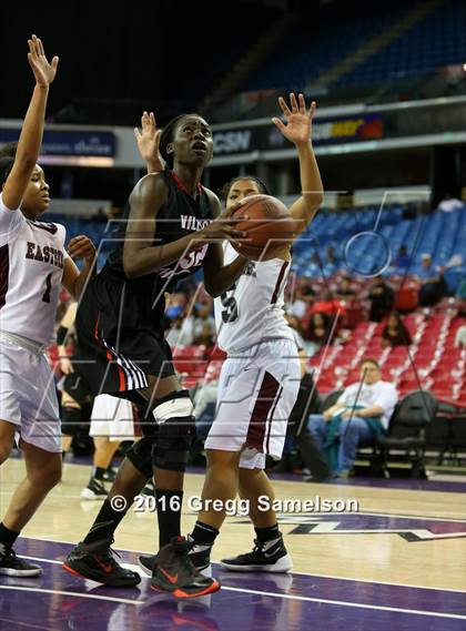 Thumbnail 2 in Eastside College Prep vs Village Christian (CIF State D5 Final) photogallery.