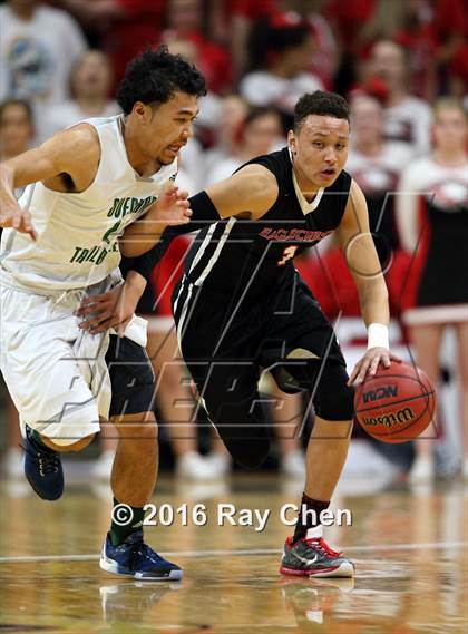 Thumbnail 2 in Eaglecrest vs. Overland (CHSAA 5A Final) photogallery.