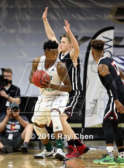 Thumbnail 2 in Eaglecrest vs. Overland (CHSAA 5A Final) photogallery.