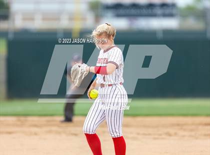 Thumbnail 3 in Tolar vs. Muenster photogallery.