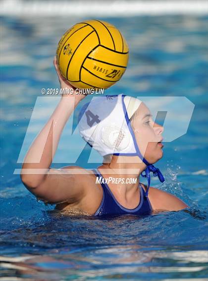 Thumbnail 1 in Santa Margarita vs. Carlsbad (Bill Barnett Holiday Cup) photogallery.