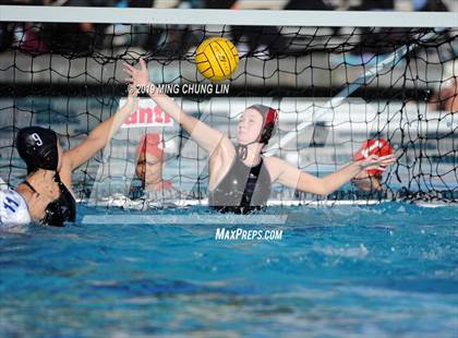 Thumbnail 3 in Santa Margarita vs. Carlsbad (Bill Barnett Holiday Cup) photogallery.