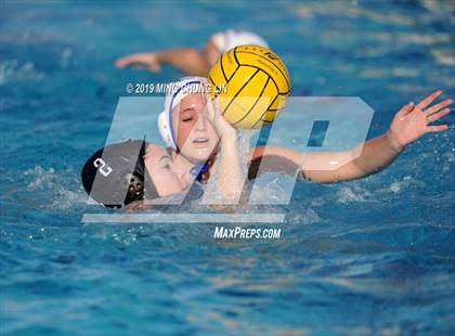 Thumbnail 3 in Santa Margarita vs. Carlsbad (Bill Barnett Holiday Cup) photogallery.