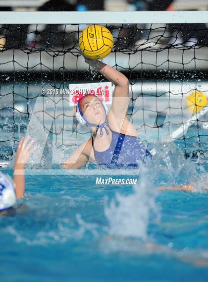 Thumbnail 2 in Santa Margarita vs. Carlsbad (Bill Barnett Holiday Cup) photogallery.