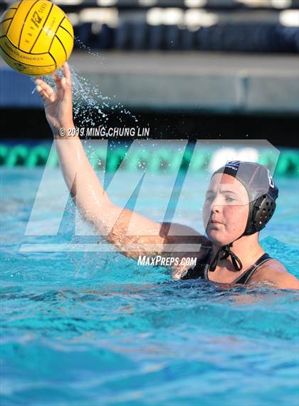 Thumbnail 1 in Santa Margarita vs. Carlsbad (Bill Barnett Holiday Cup) photogallery.