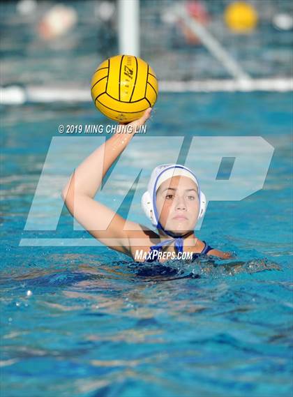 Thumbnail 3 in Santa Margarita vs. Carlsbad (Bill Barnett Holiday Cup) photogallery.