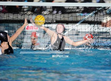Thumbnail 2 in Santa Margarita vs. Carlsbad (Bill Barnett Holiday Cup) photogallery.