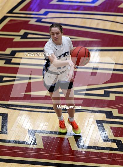 Thumbnail 2 in University vs. Platte Valley (CHSAA 3A Championship) photogallery.