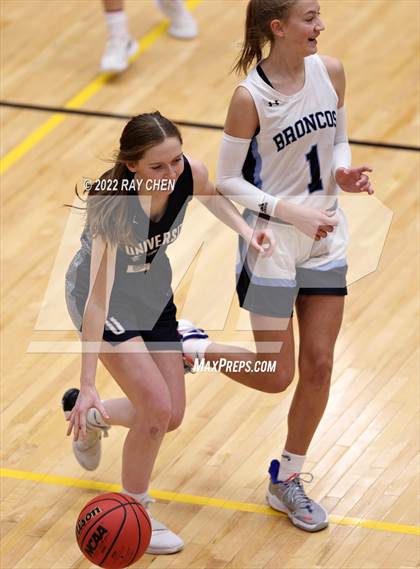 Thumbnail 1 in University vs. Platte Valley (CHSAA 3A Championship) photogallery.