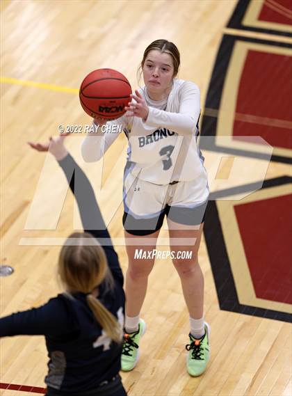 Thumbnail 3 in University vs. Platte Valley (CHSAA 3A Championship) photogallery.