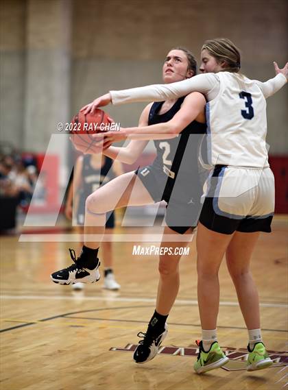 Thumbnail 2 in University vs. Platte Valley (CHSAA 3A Championship) photogallery.