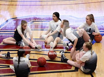Thumbnail 1 in University vs. Platte Valley (CHSAA 3A Championship) photogallery.