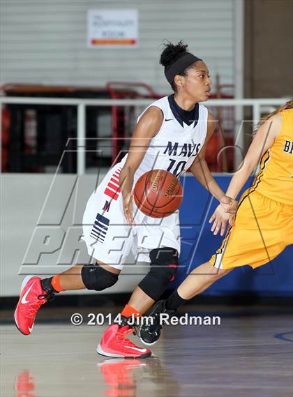 Thumbnail 1 in Manvel vs. Brennan (McDonald's Texas Invitational) photogallery.