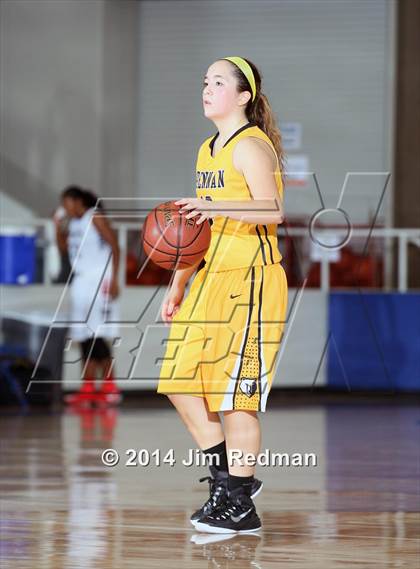 Thumbnail 3 in Manvel vs. Brennan (McDonald's Texas Invitational) photogallery.