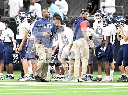 Thumbnail 3 in St. Thomas More vs. Lafayette Christian Academy (LHSAA Div II Select Final) photogallery.
